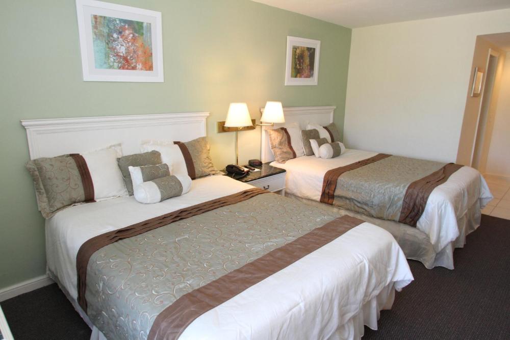 Queen Room interior